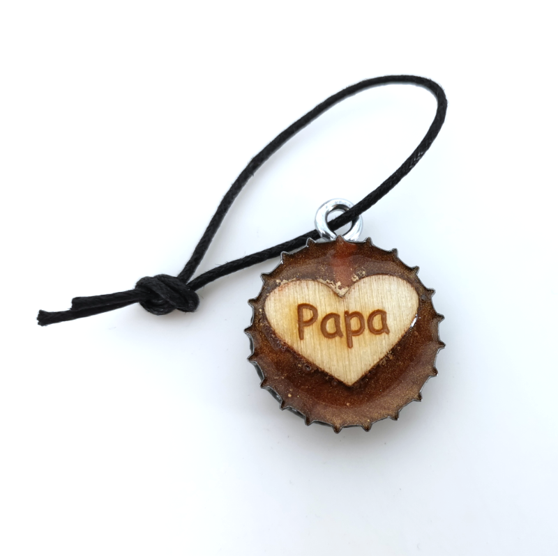 Holzspielzeug Pfeiffer Fruehstuecksbrettchen Holz Motiv individuell personalisiert Papa ist der Beste gross III